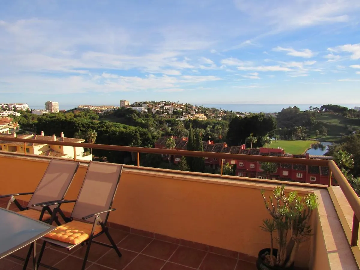 베날마데나코스타 Penthouse Benalvistas Torregolf Seaview 아파트