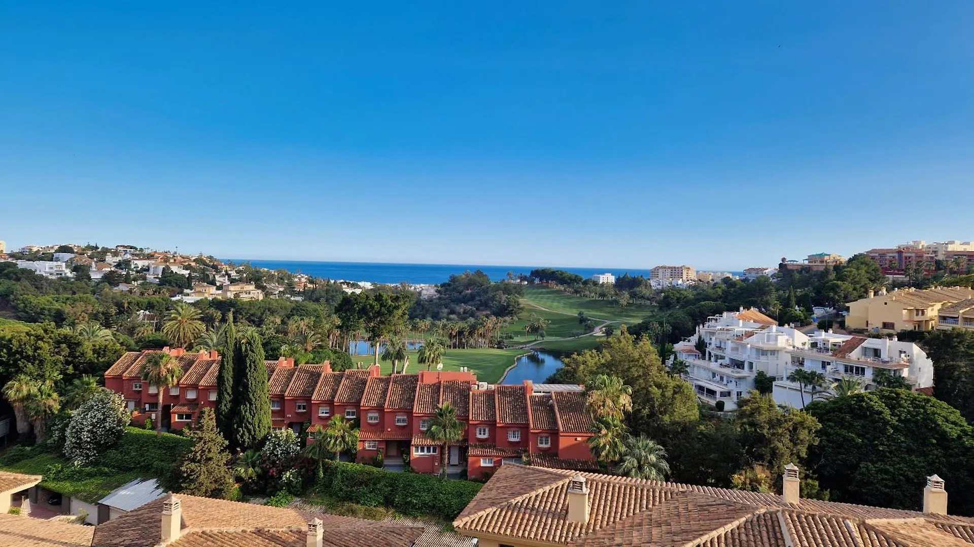 베날마데나코스타 Penthouse Benalvistas Torregolf Seaview 아파트 스페인